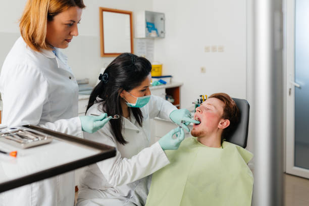 Best Holiday Emergency Dentist in Bacliff, TX